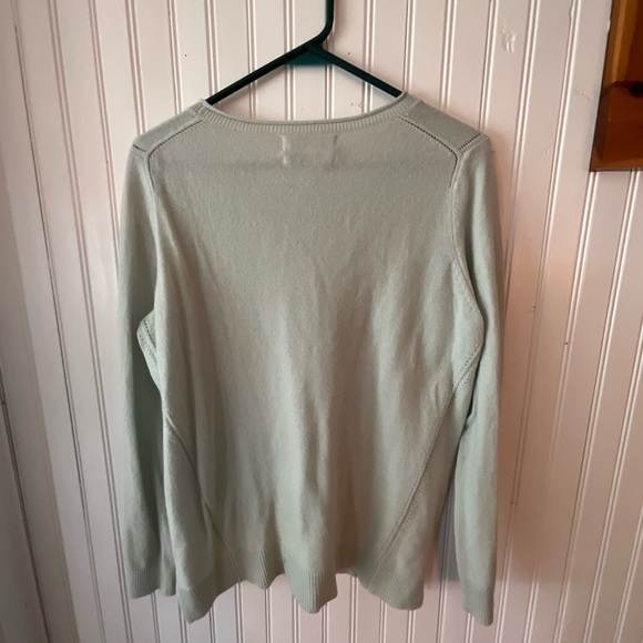Ellen Tracy Cashmere Sweater (M) - Picture 2 of 2